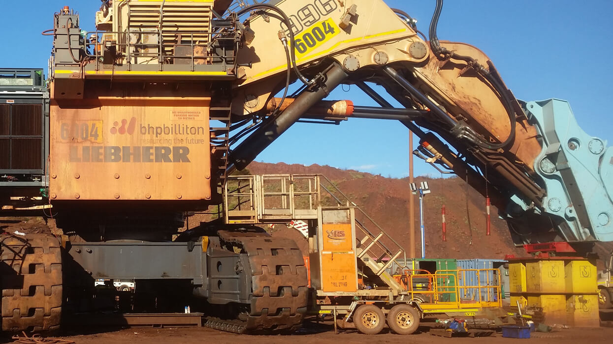 AHP-Giraffe-on-Trailer---Western-Australia