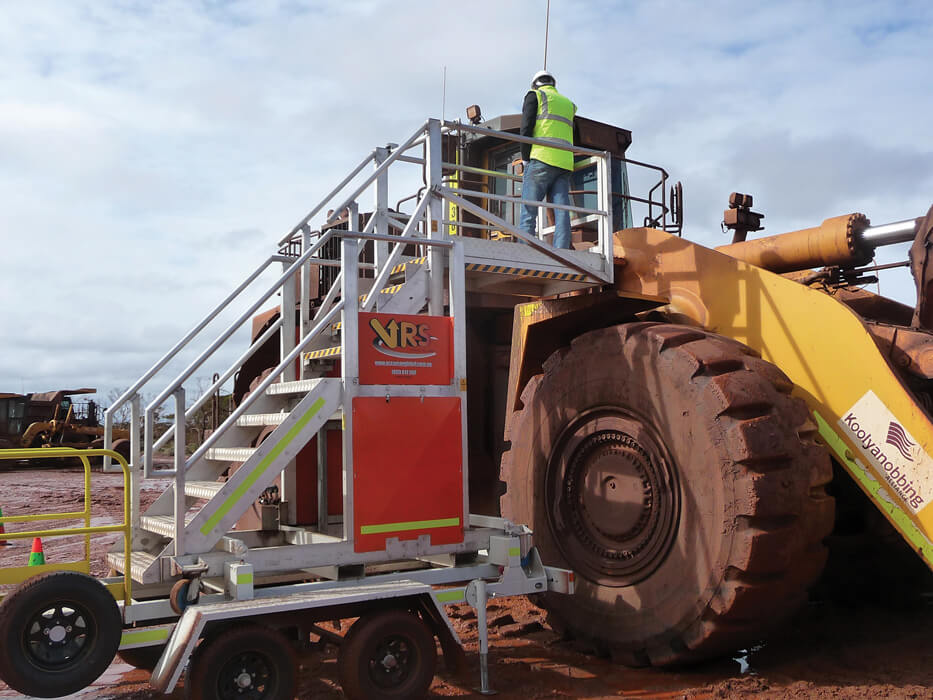 AHP-Giraffe-on-Trailer-up---Australia-sml