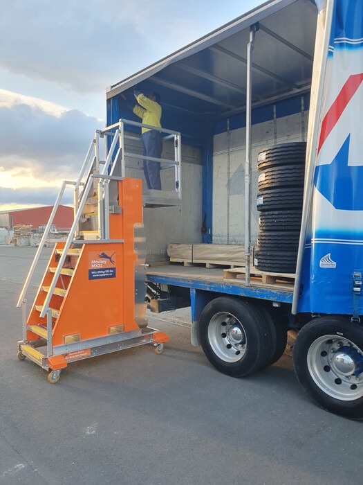 MX21-w-Go-Base-working-on-Mainfreight-truck-sml